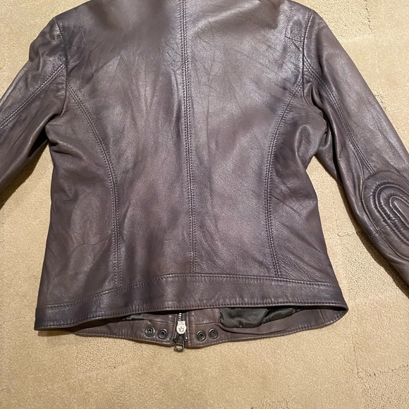 Women’s Italian leather bomber jacket - Picture 9 of 12